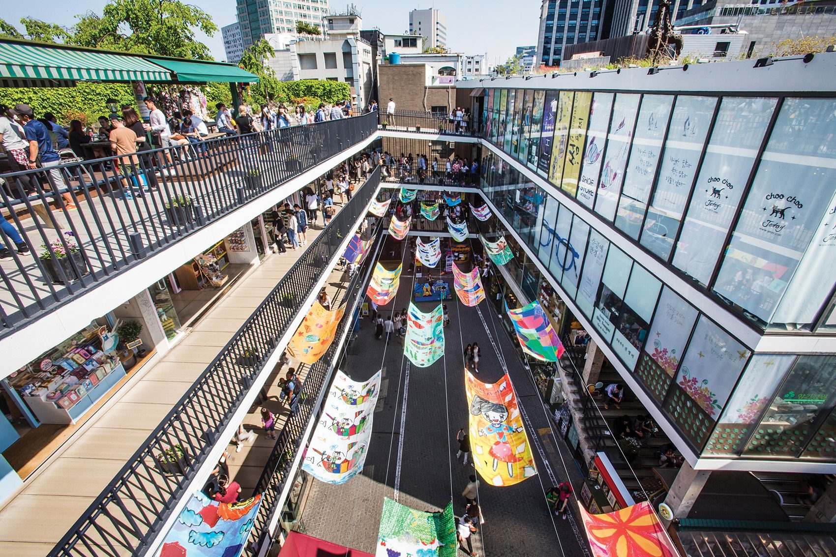 Market exterior in Seoul