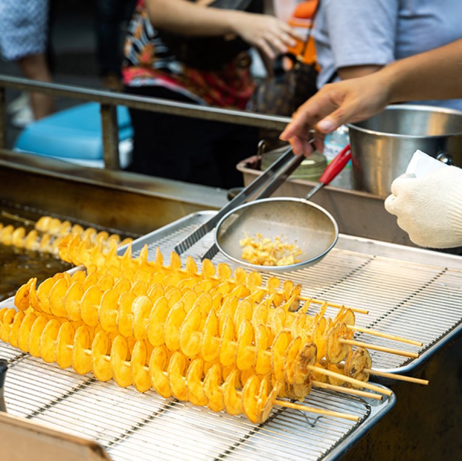 Tornado potatoes in Seoul