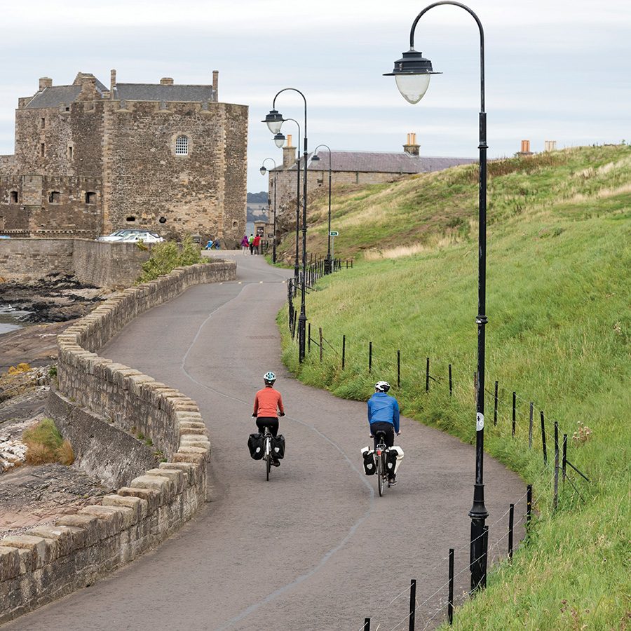 Cycling from Linlithgow to South Queensferry