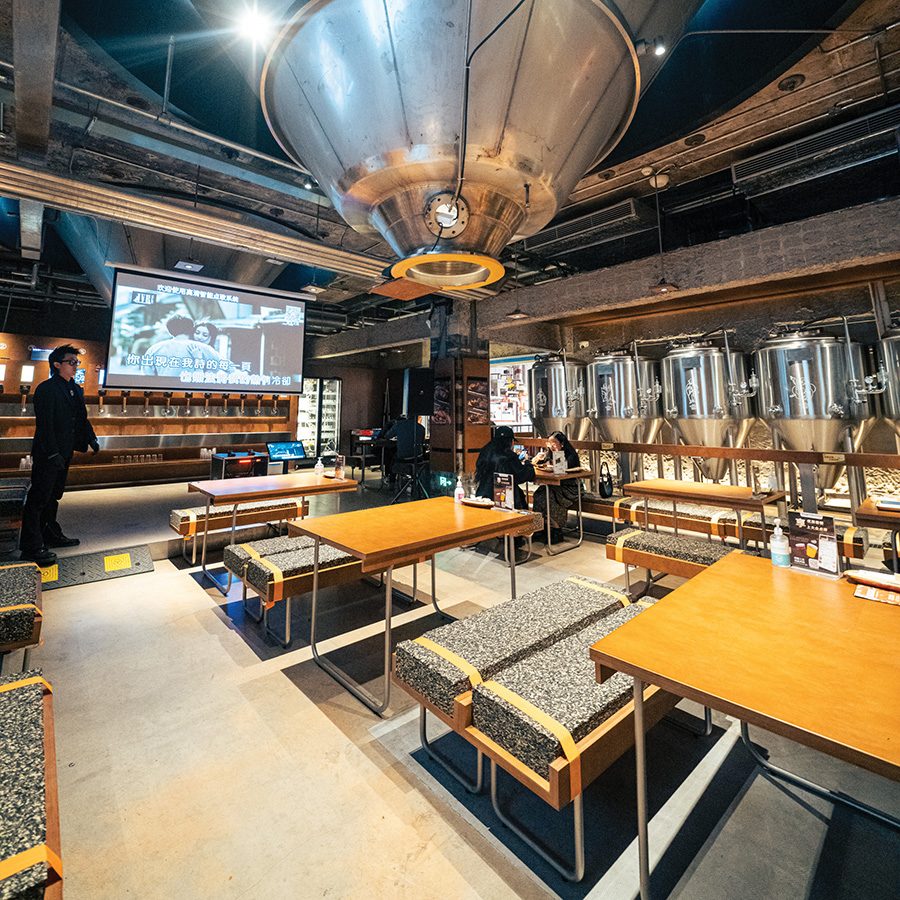 Old Masters bar