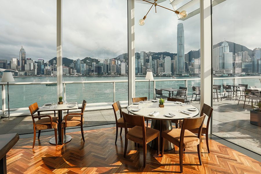 Harbourside Grill outdoor dining area