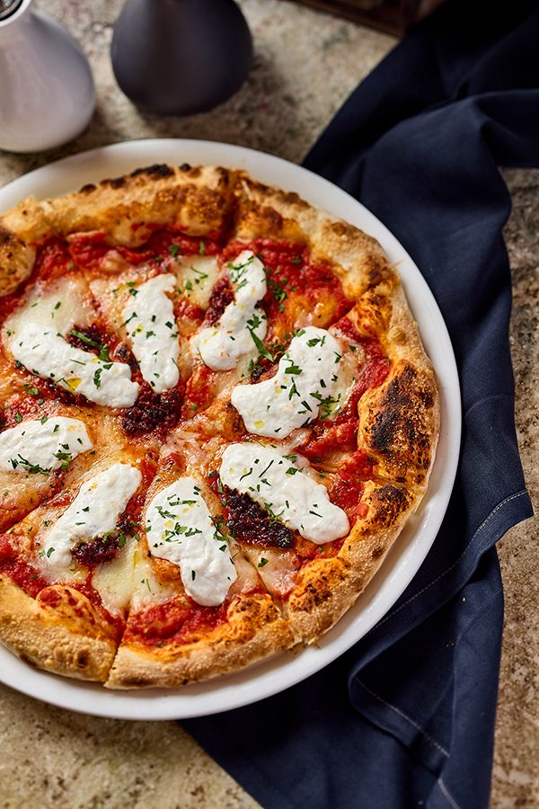 Pizza served in Spiga