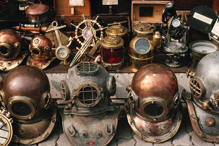 Items being sold at Itaewon Market, Seoul 
