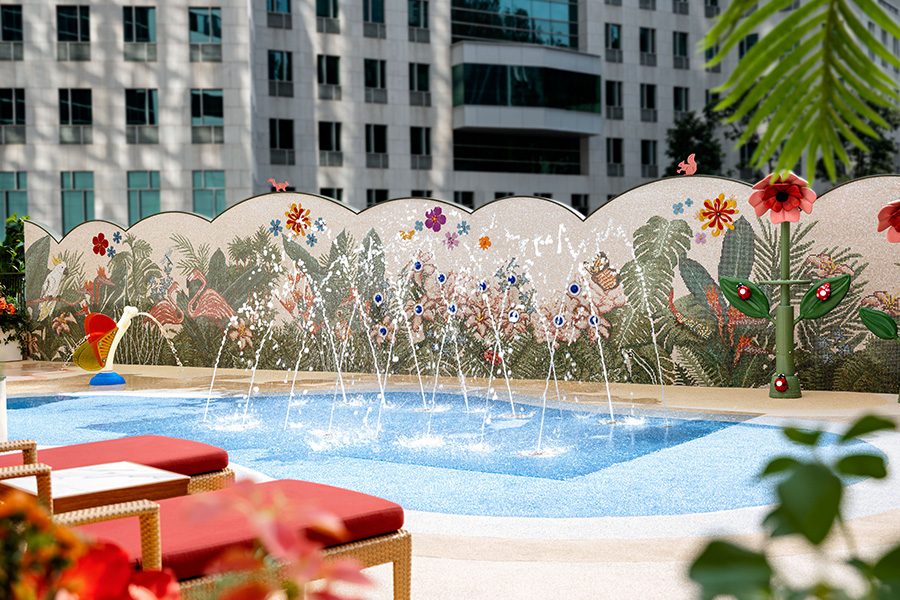 Pool in Shangri-La Hong Kong