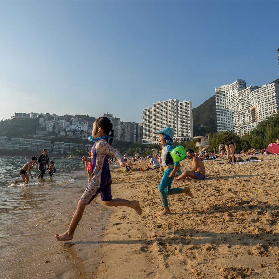 kids playing on the Repulse Bay beach