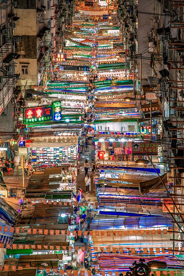 Night market in Hong Kong 