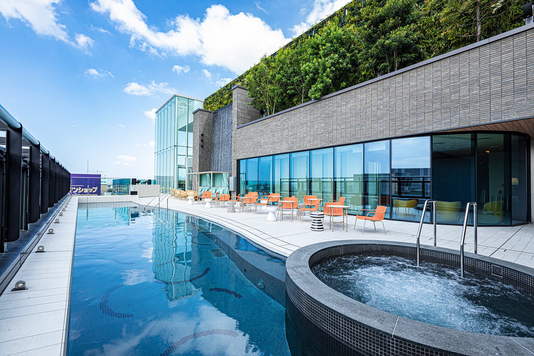 pool of Miyako Hotel Hakata, Fukuoka