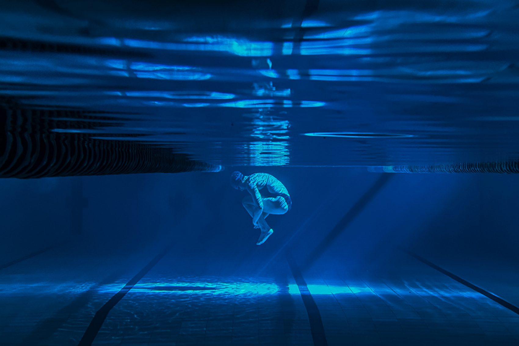 Soibhan is in the pool