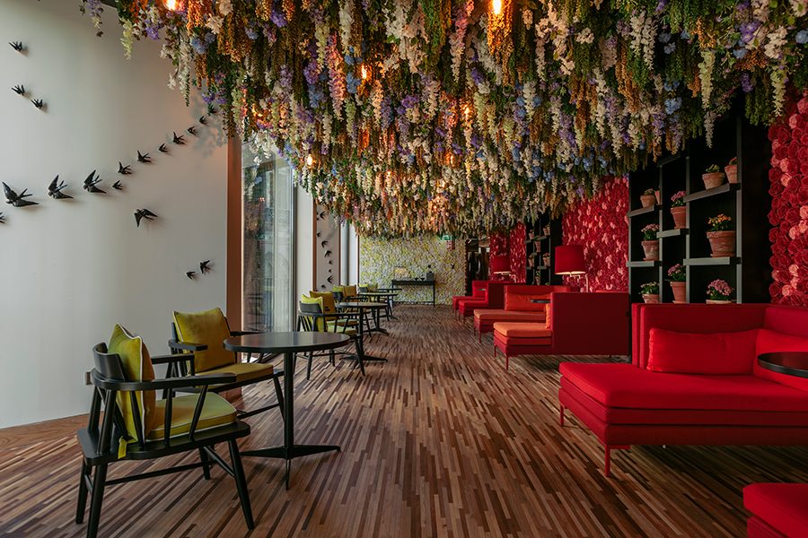 Red sofas at Torel Avantgarde