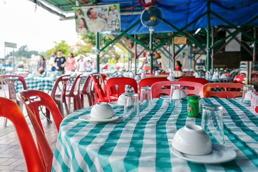 Outdoor Cantonese seafood restaurant