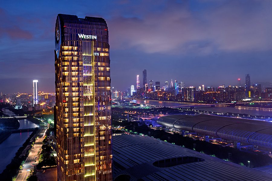 An exterior photo of The Westin Pazhou at night