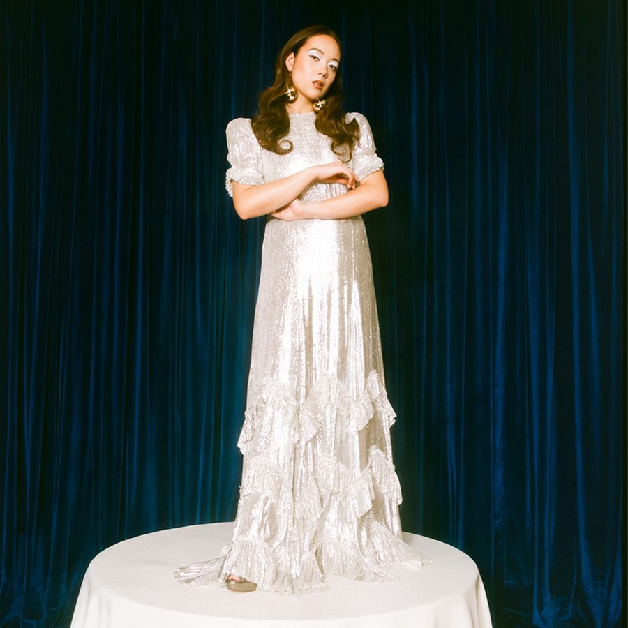 A portrait of Icelandic-Chinese singer and musician Laufey