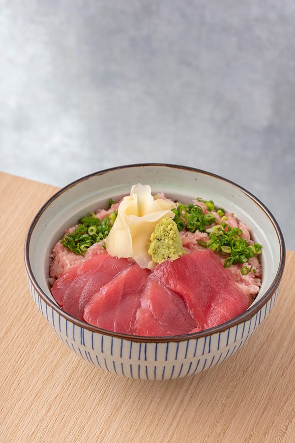 A sashimi bowl at Sushi & Sake Bar Taka, Hong Kong International Airport. 