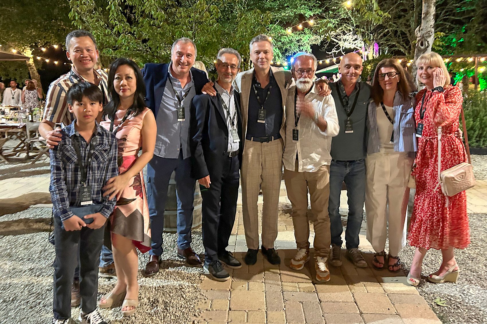 The group of Diamond members and Cathay insiders invited to Il Palagio. 