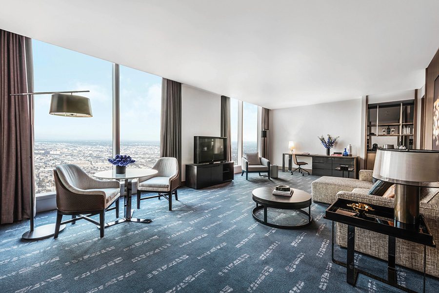 Interior shot of a hotel room in Intercontinental Los Angeles