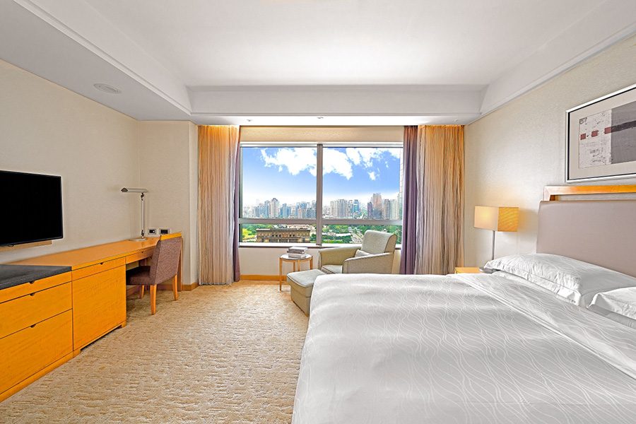 Interior of a guest room at Windsor Hotel Taichung.   
