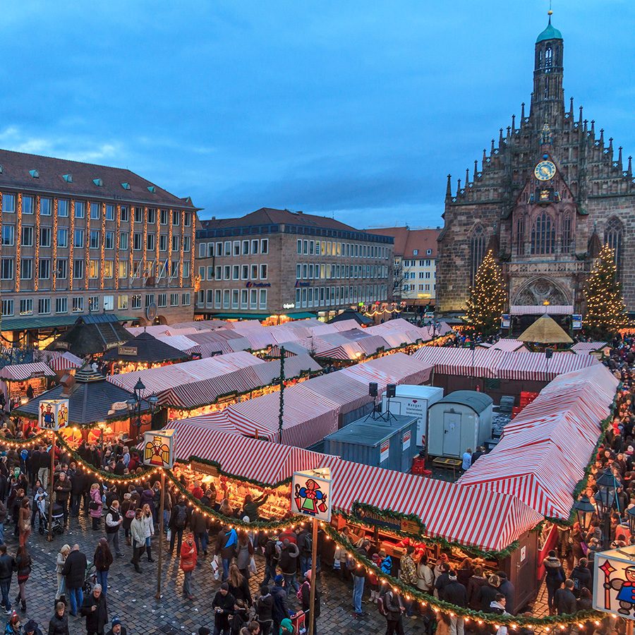 The Christmas market in the Hauptplatz, Nuremburg. 