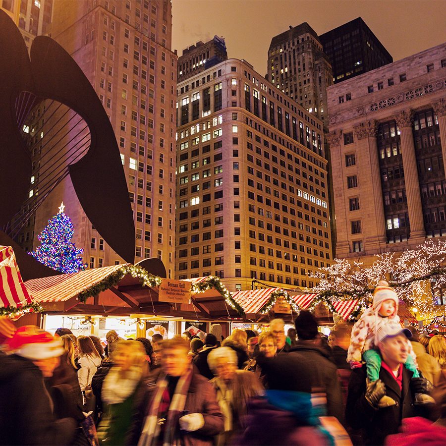 Crowds at Chicago’s Christkindlmarket in the evening. 