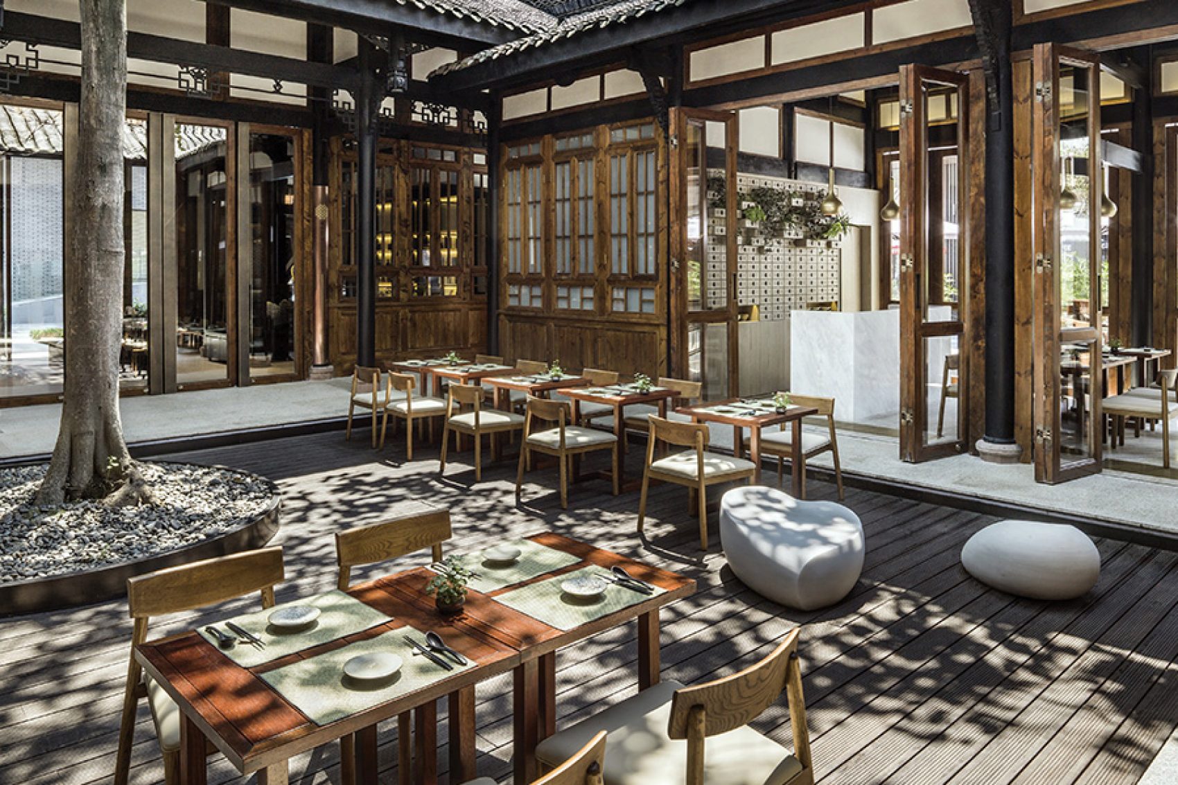 View of the courtyard at Mi Xun Teahouse