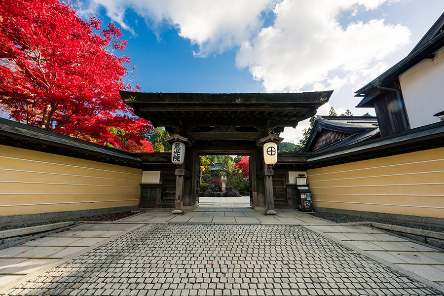 Entranceway to Ekoin Temple in Wakayama