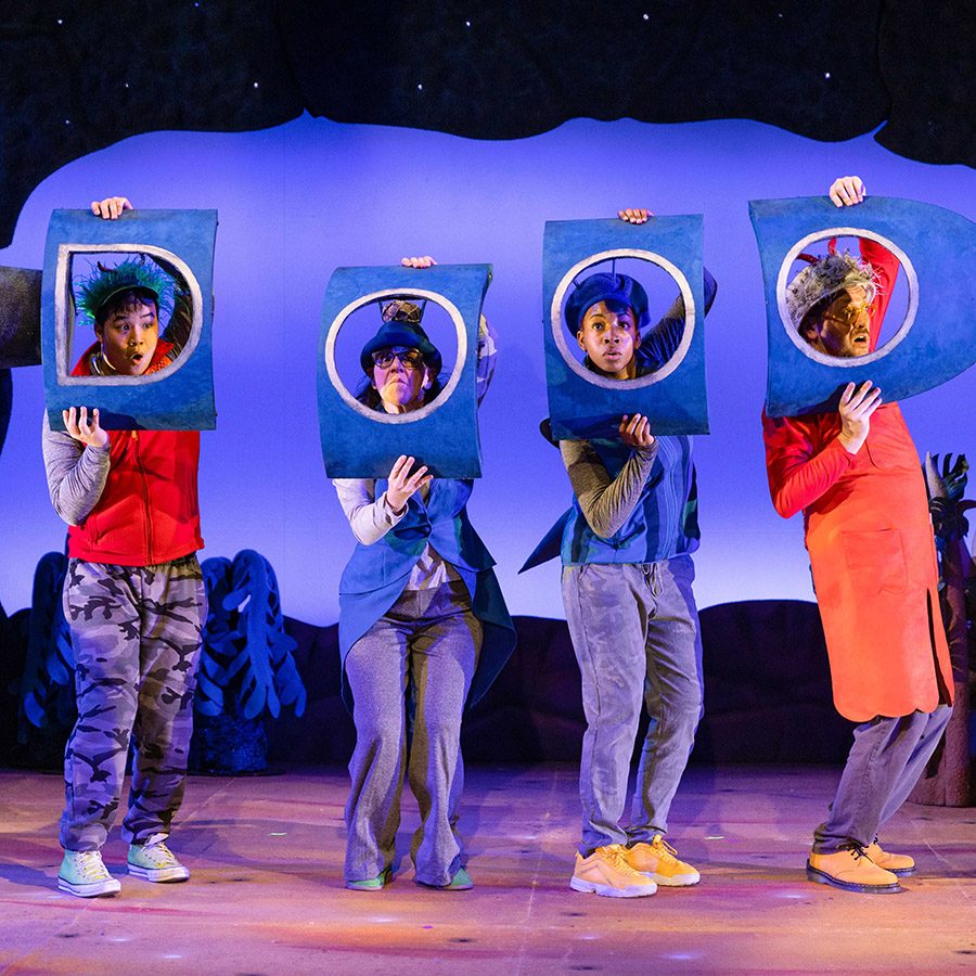Actors performing in The Smeds and The Smoos.