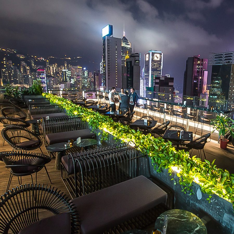 ALTO Bar & Grill’s sky rooftop bar.