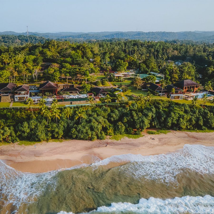 Àni Sri Lanka on the coast. 