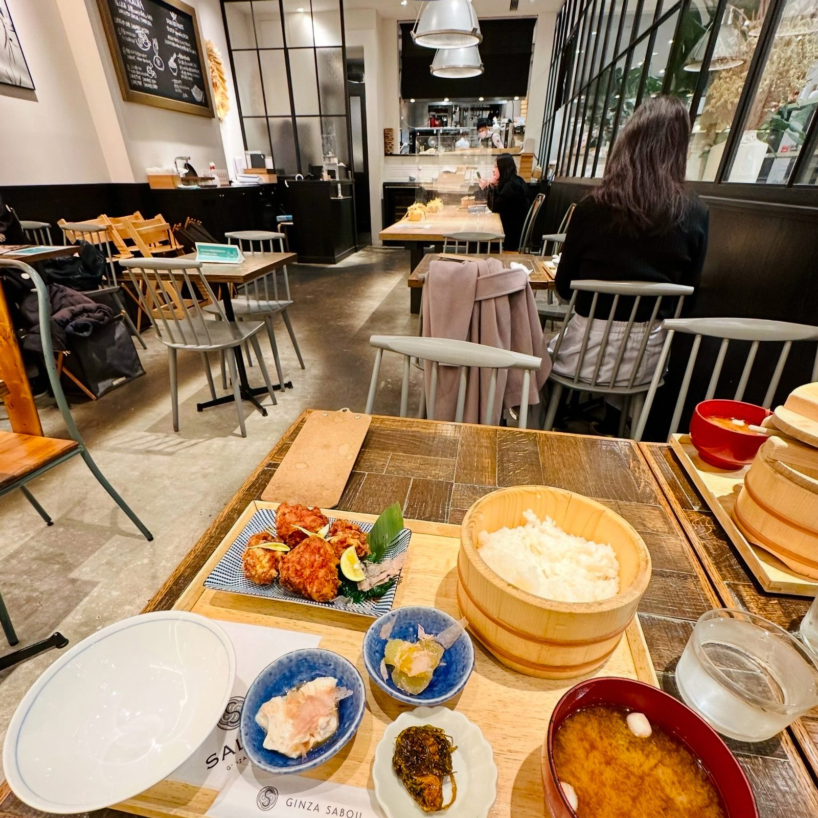 View of a teishoku meal set at Salon Ginza Sabou.
