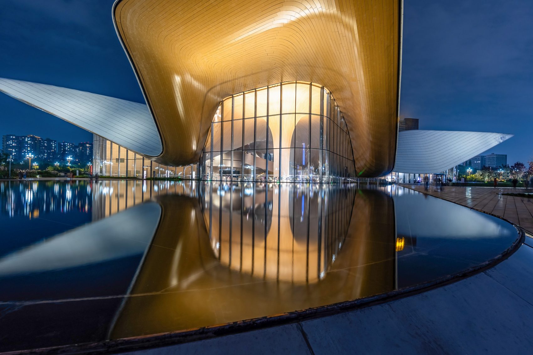 The Tianfu Art Centre is Chengdu’s modern art musum. 
