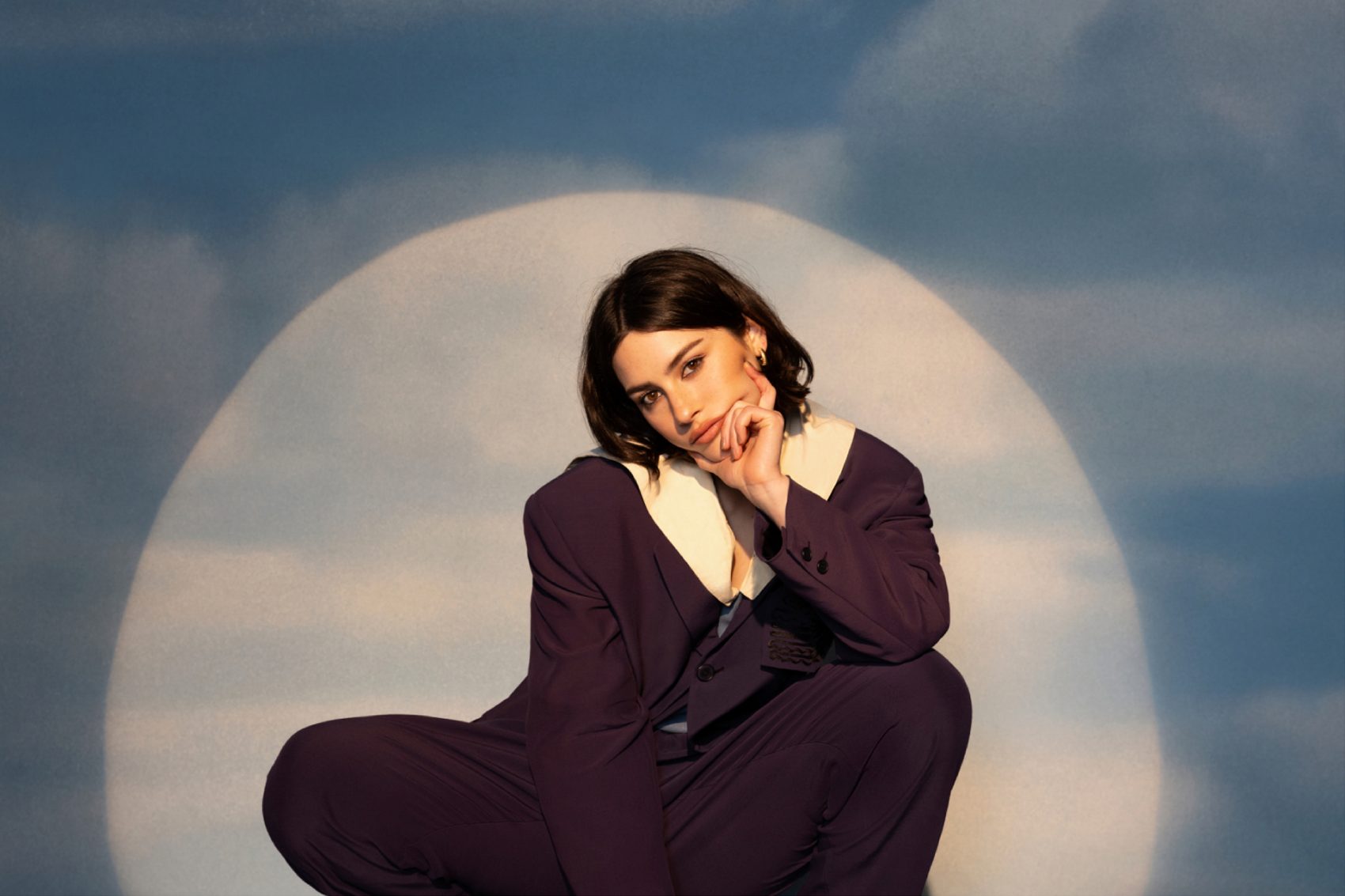 Portrait of singer Gracie Abrams .