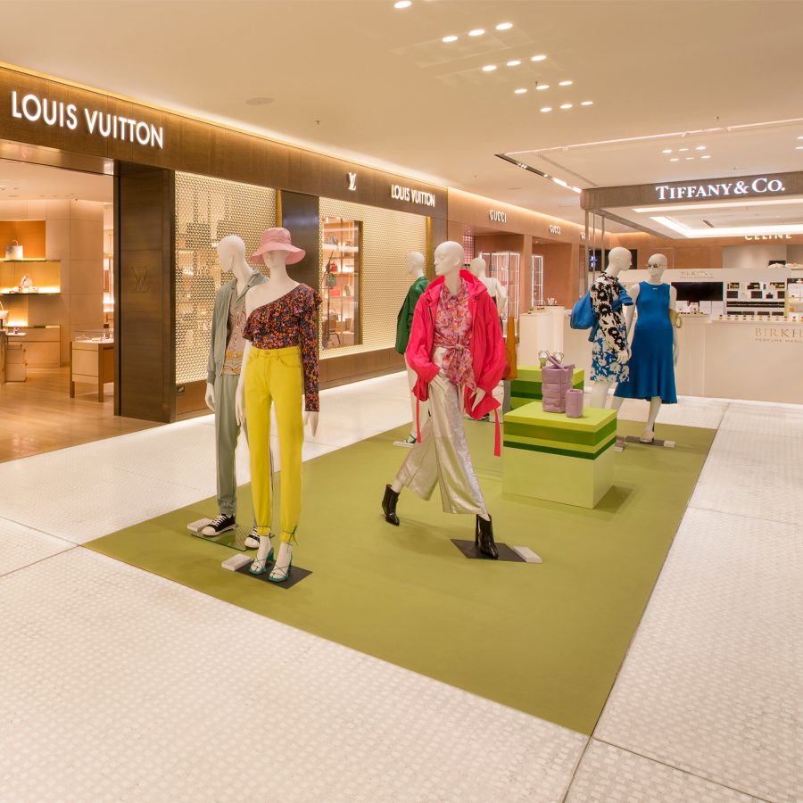 A shop installation in front of a Louis Vuitton in Oberpollinger in Munich. 