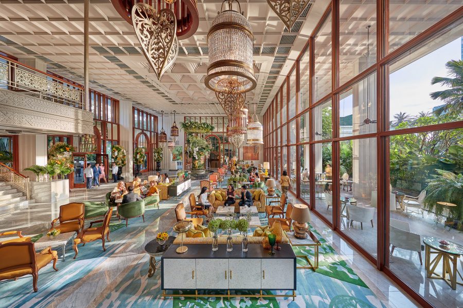 Light-filled lounge area in the Mandarin Oriental, Bangkok