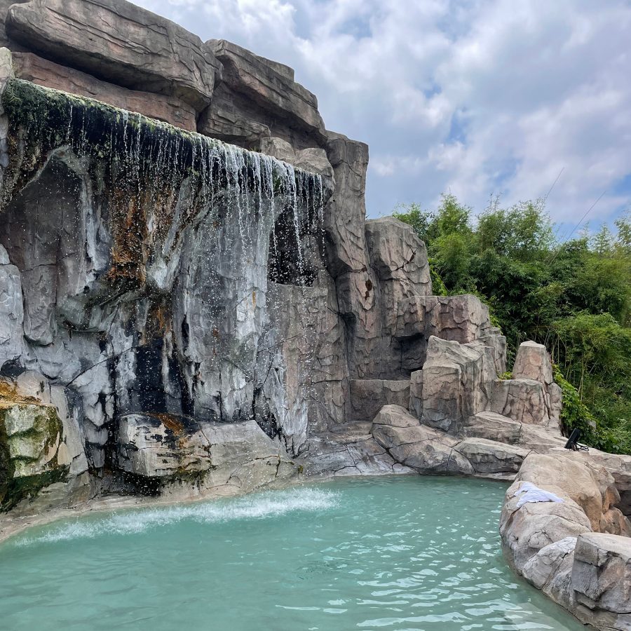 A hot spring at Tangshan in the daytime.