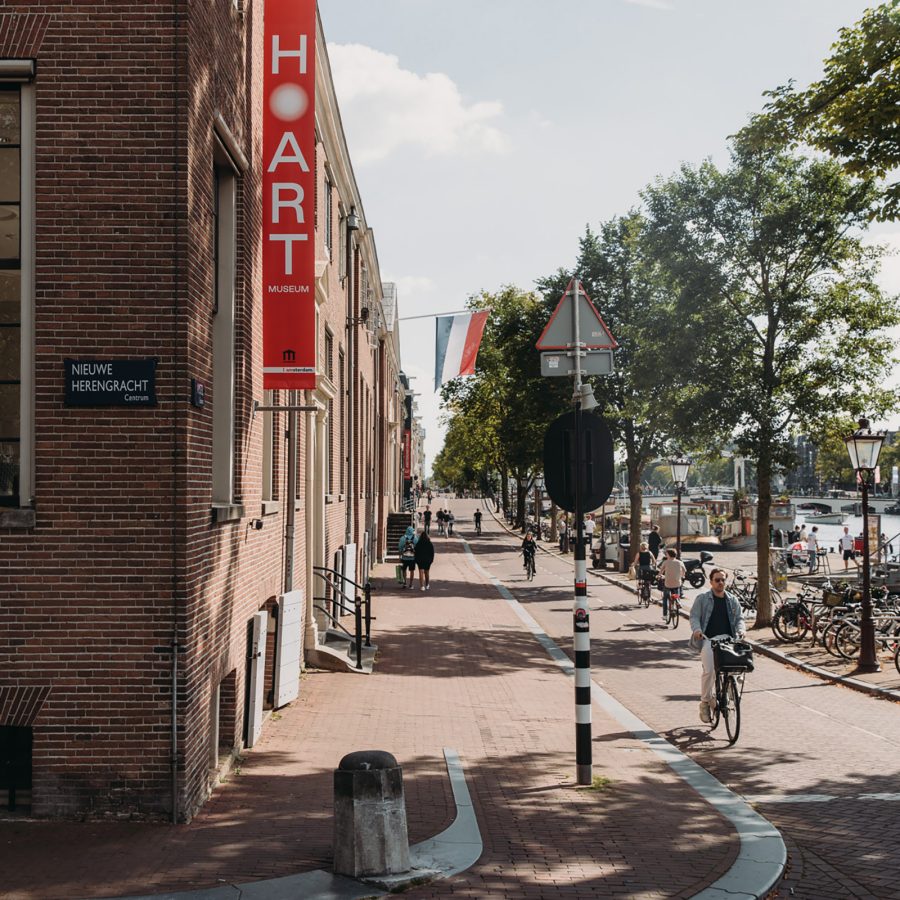 A street view of Rembrandt and Vermeer in H’art Museum during daytime