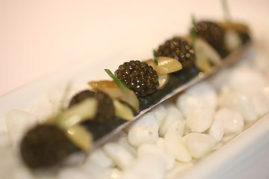 An intricate dish from L’eclat 19.