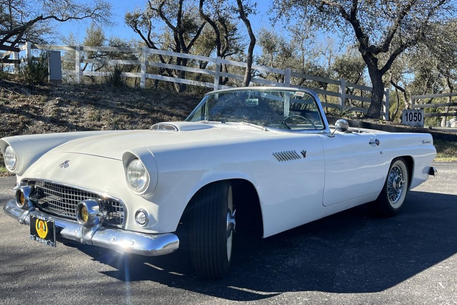 A cream-coloured 1950s Ford Thunderbird.