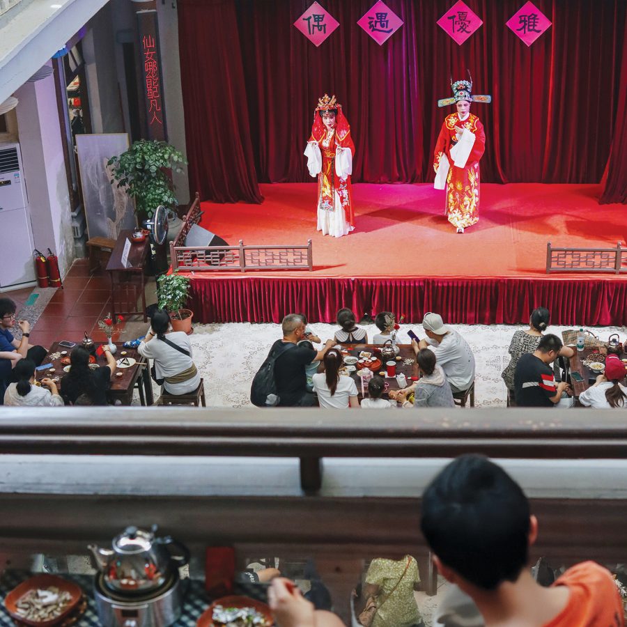 A Chaozhou opera performance at Zaiyang Tea House.