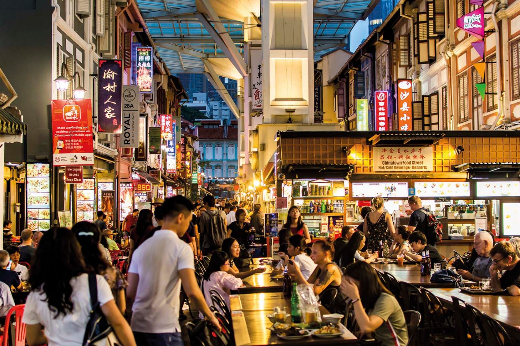 Busy Singapore streets. Credit: Shutterstock