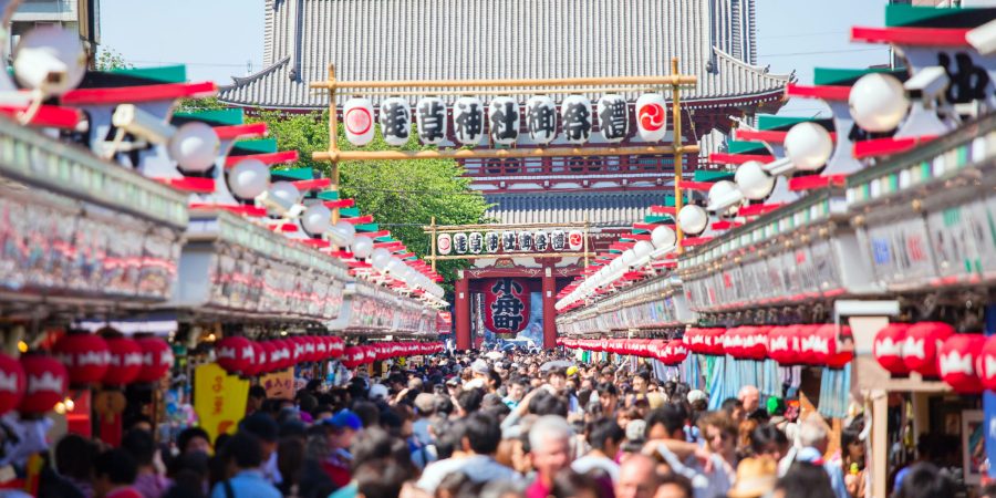 TURN SUMMER HEAT INTO MORE TRAVEL REWARDS Plan your trip with Cathay travel partners Unlock bonus miles and flash offers