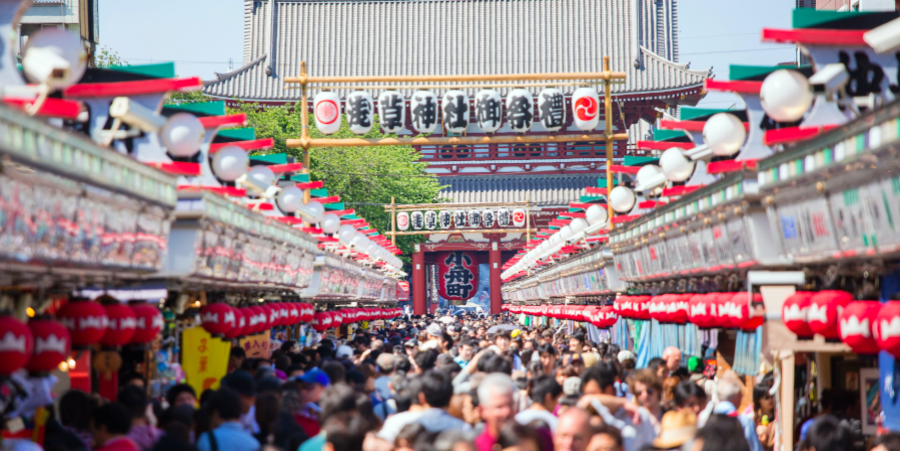 TURN SUMMER HEAT INTO MORE TRAVEL REWARDS Plan your trip with Cathay travel partners Unlock bonus miles and flash offers