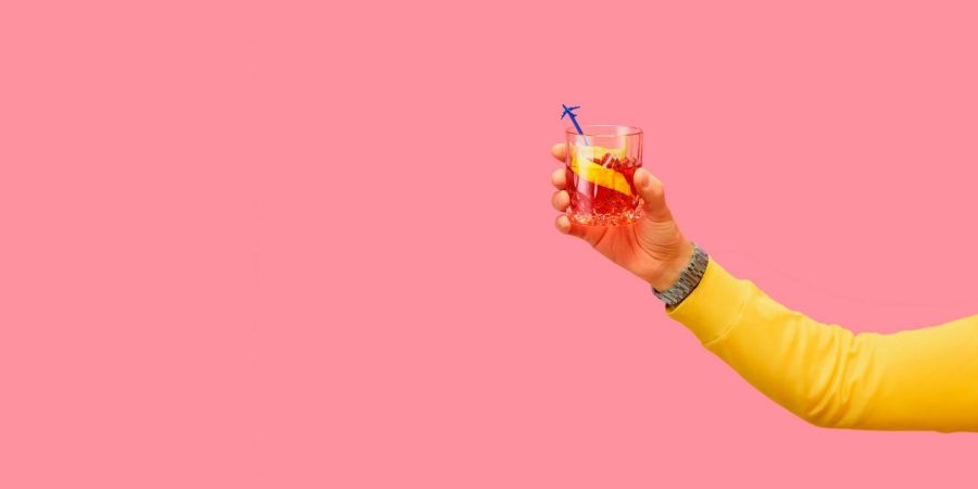 infographic a hand holding a glass of lemon tea