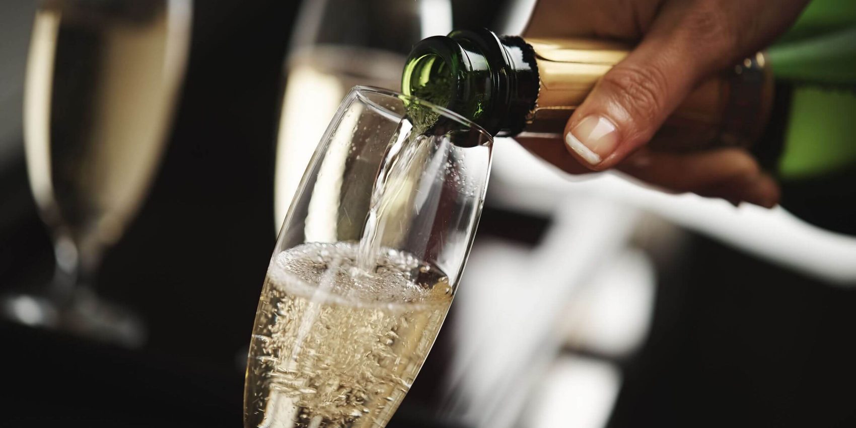 Sparkling pours  