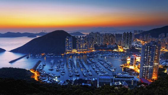 international flights from Australia overlooking hong kong