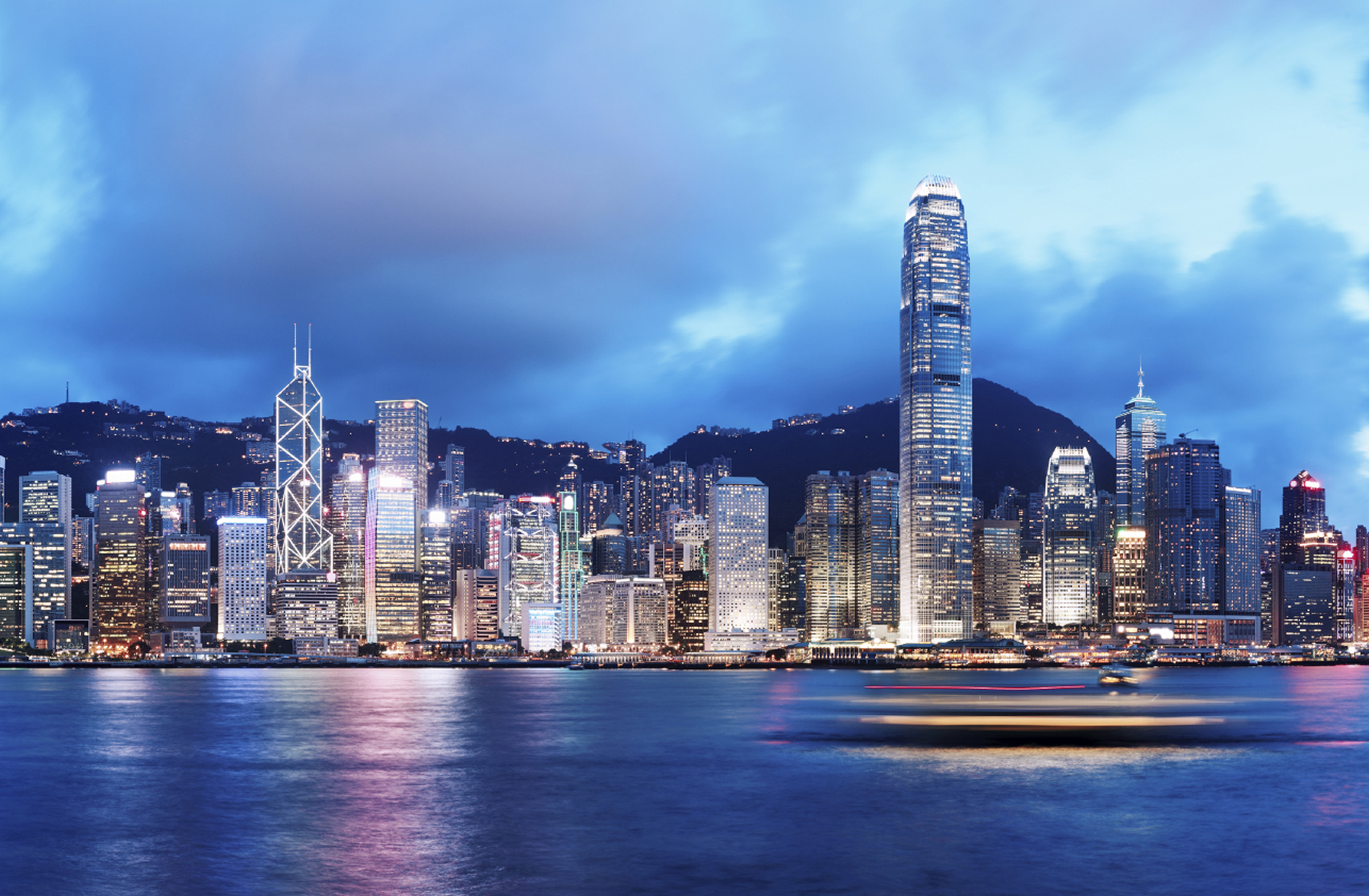 郑州往返香港公务舱含税特惠